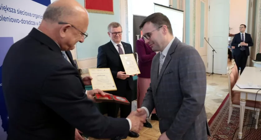  Gmina Wojcieszków uhonorowana za rozwój