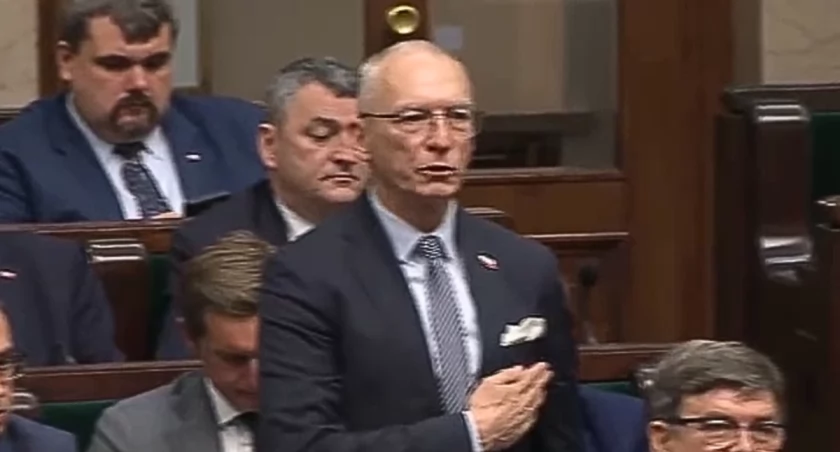 Poseł Sławomir Skwarek ujawnił  majątek. Brak długów, skromne oszczędności 