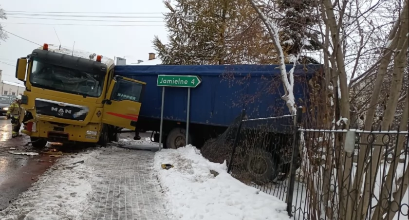 Dramatyczny wypadek w Stoczku Łukowskim. Uderzenie w dom! 