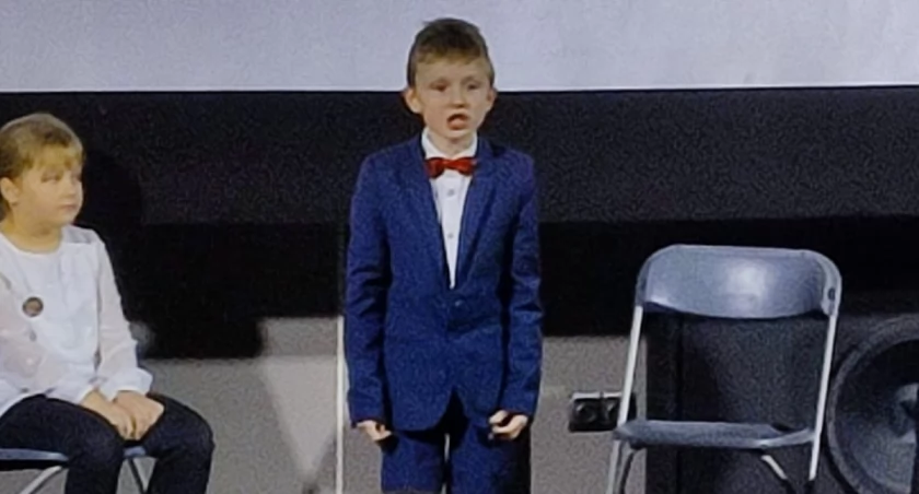 Dawid Grudzień z ŁOK zwyciezcą Wojewódzkiego Jesiennego Konkursu Recytatorskiego w Lublinie 