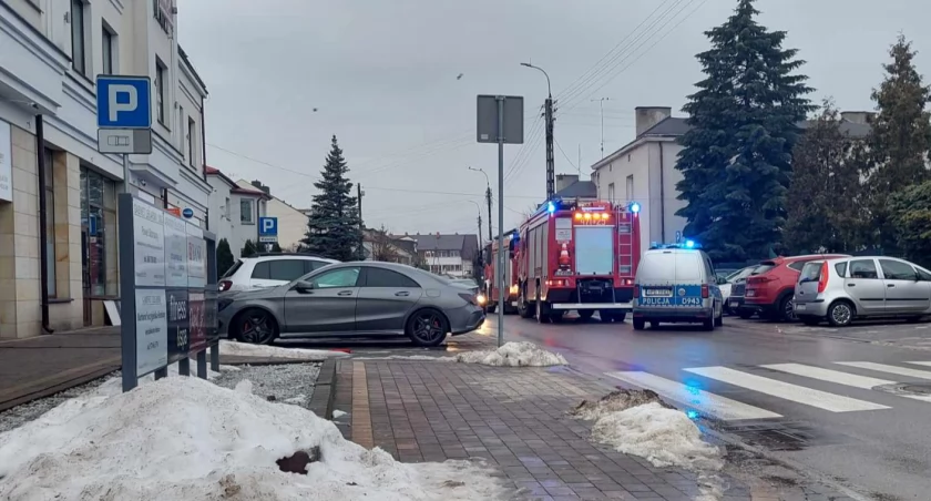 Zadymienie w centrum Łukowa. Straż i policja na miejscu 