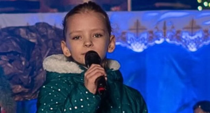 Wiktoria Zdanowska z ŁOK laureatką Ogólnopolskiego Konkursu Piosenki „Pod Choinkę