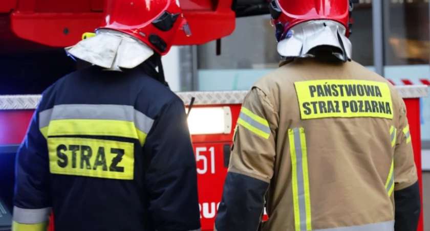 Pożar osobówki na ul. Warszawskiej w Łukowie! Wyjaśniamy !
