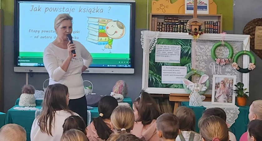  Elżbieta Mroczek - spotkanie o pasji i rękodziele w Bibliotece Publicznej w Zagoździu