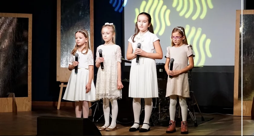 Mała Fabryka Piosenki ŁOK osiąga sukces w finale 3. Ogólnopolskiego Festiwalu Kolęd i Pastorałek 