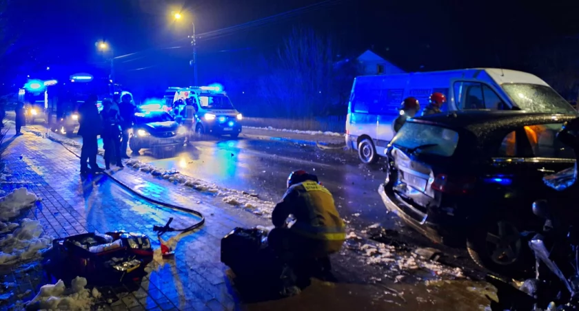 Wypadek na Świderskiej w Łukowie! Kierowca busa pijany w sztok 