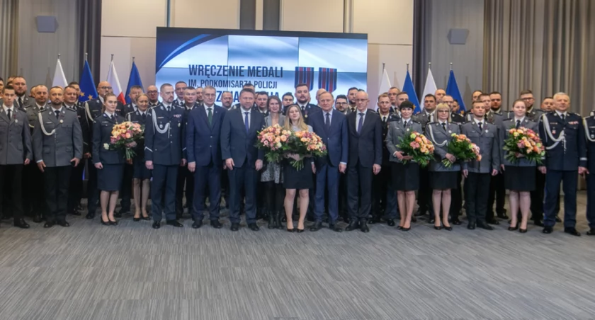  Policjant ze Stoczka Łukowskiego  wyróżniony przez Ministra