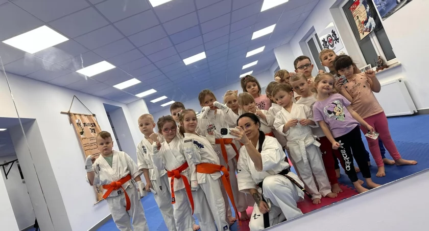 Sukces zimowej Akademii Karate organizowanej przez Ikigai Klub Sztuk Walki Stanin (WIDEO)