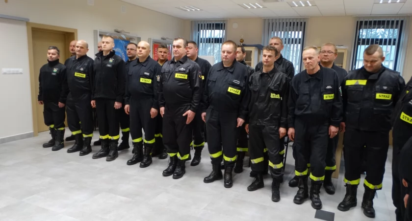 27 druhów z Ochotniczych Straży Pożarnych w Łukowie ukończyło szkolenie kierującego działaniem ratowniczym.