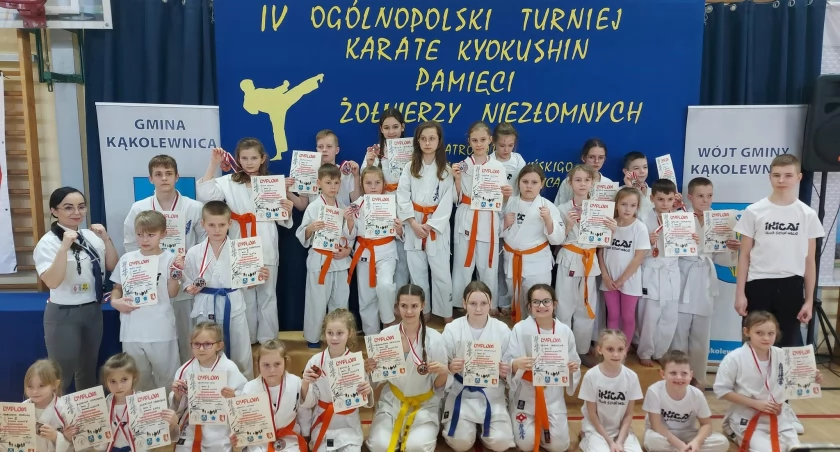 Sukcesy Dojo Stanin z IV Ogólnopolskiego Turnieju Karate Kyokushin. Worek medali! (FOTO)