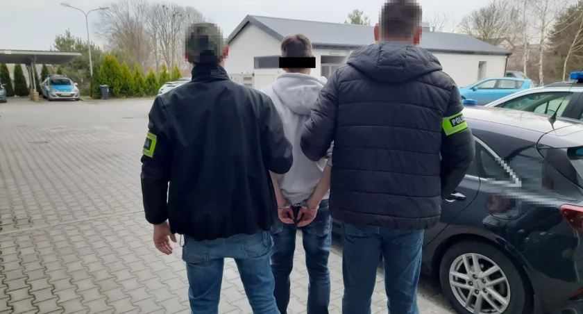 Zatrzymanie 34-latka poszukiwanego przez policję. Jeździł po pijaku 