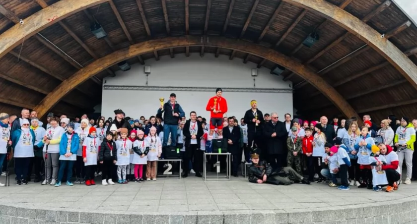 Bieg Tropem Wilczym: Łuków po raz kolejny w barwach biało-czerwonych (FOTO)