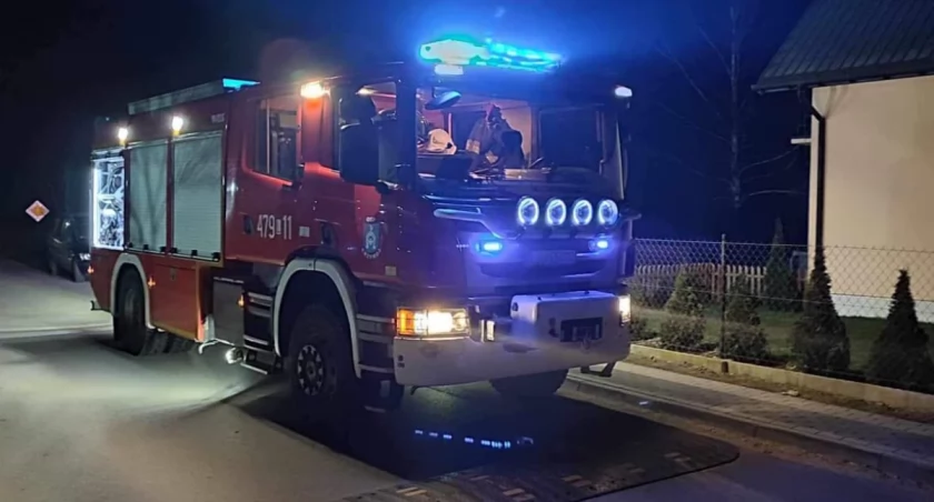 Pożar sadzy w przewodzie kominowym - Szybka i zdecydowana akcja strażaków OSP Krzywda 