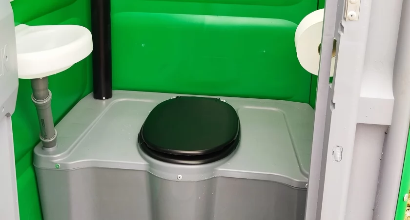Gmina Stanin rozwiązuje problem brakujących toalet przy Cmentarzach