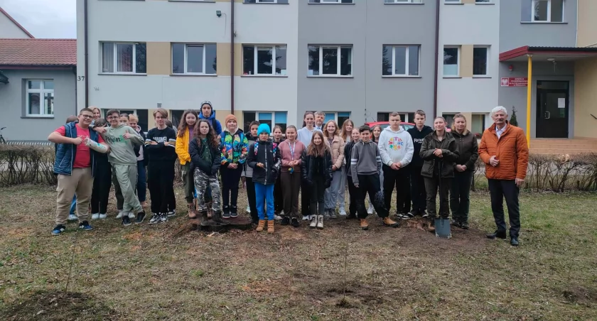 KONKURS EKOLOGICZNY W SZKOLE PODSTAWOWEJ IM. KS. T. A. LESZCZYŃSKIEGO W MIKŁUSACH