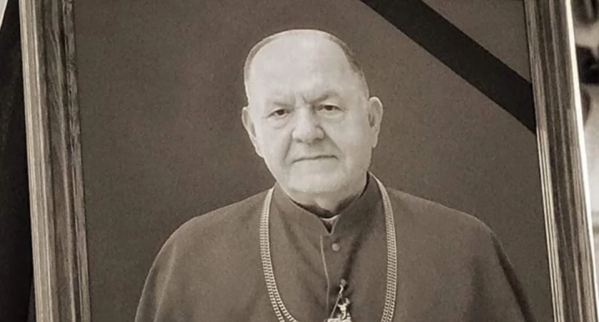 Łuków: Pamięci i Święcenie witraży ku czci Śp. Ks. prałata Janusza Onufryjuka