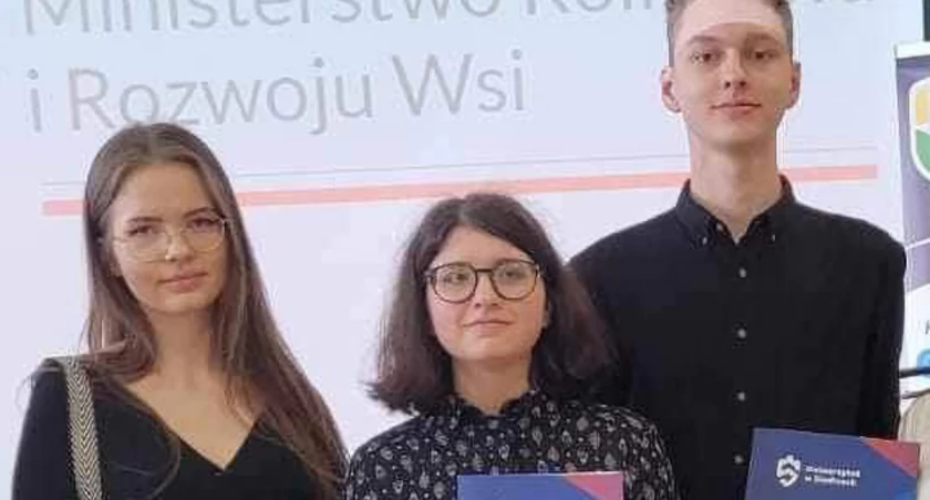 Łuków: UCZNIOWIE ROLNIKA Z AWANSEM DO FINAŁU OGÓLNOPOLSKIEJ OLIMPIADY 