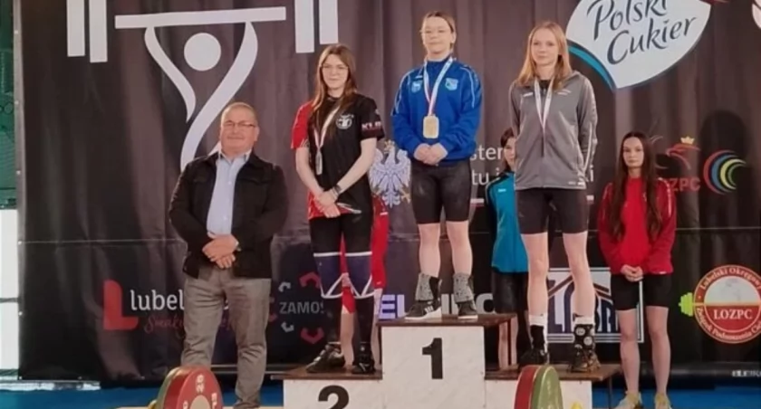 Mistrzostwa Polski Juniorek i Juniorów w Podnoszeniu Ciężarów: Zamość 2019. Julia Linkiewicz gwiazdą zawodów!