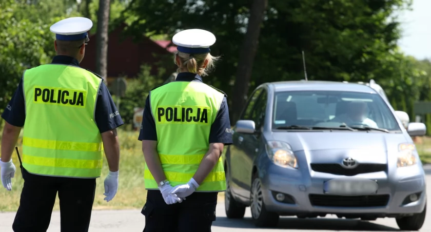 Majówka na drogach. Policja podpowiada jak podróżować bezpiecznie 