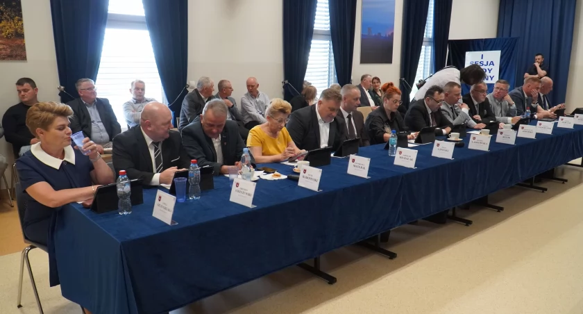Inauguracja IX kadencji Rady Gminy Łuków - nowe wybory, ślubowanie i decyzje