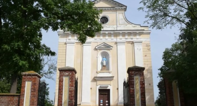 Gmina Krzywda: Rządowy Program Odnowy Zabytków dla Kościoła w Okrzei i Radoryżu Kościelnym! 