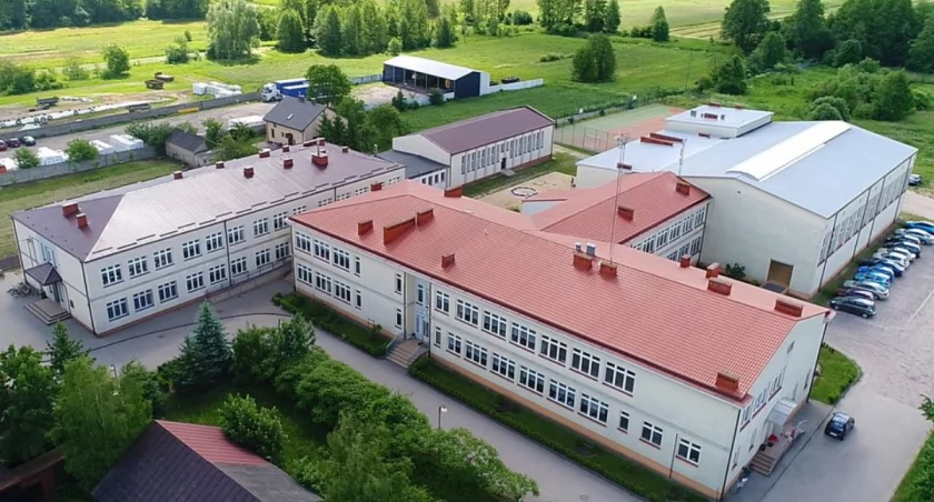 Konkurs na dyrektora Zespołu Szkół w Staninie - oferta do 29 maja  