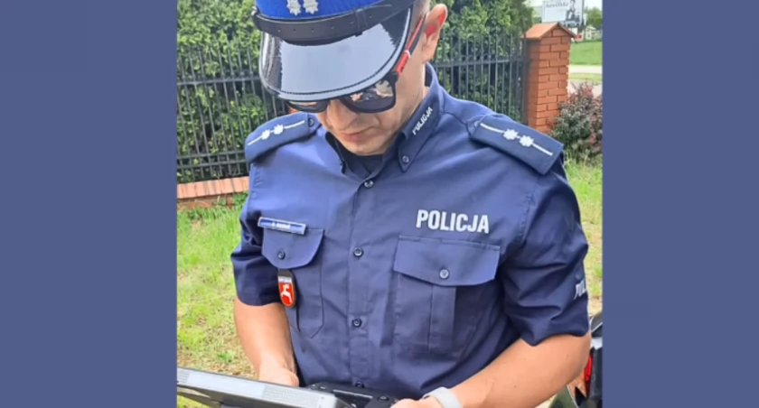 Policjanci z dronem monitorują bezpieczeństwo na drogach Łukowa 