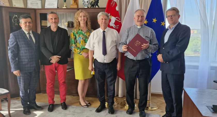 Podpisanie umowy na remont klasztoru pobernardyńskiego w Łukowie