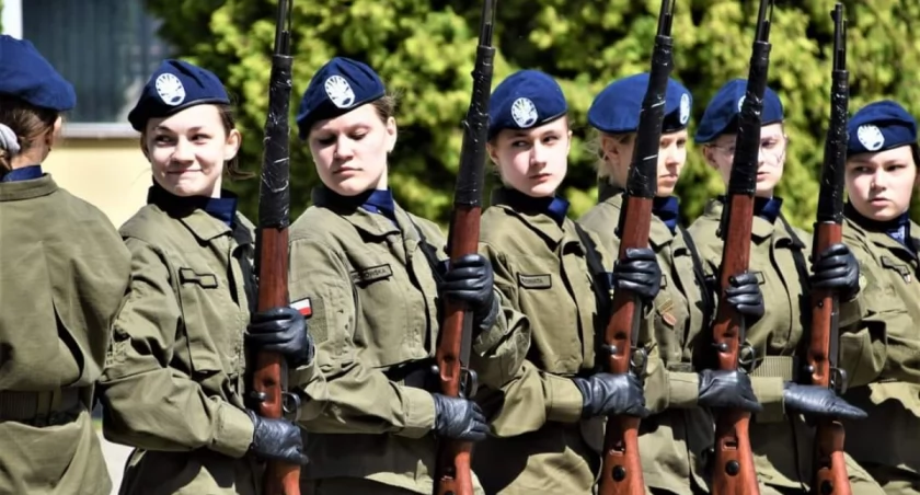 Kadeci z Radoryża Smolanego wyróżnieni w IX Wojewódzkim Przeglądzie Musztry Klas Wojskowych