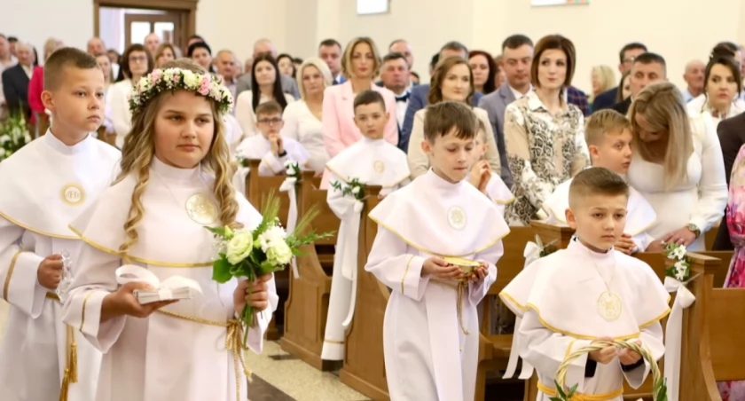 Pierwsza Komunia Święta w Parafii Chrystusa Króla w Jedlance (FOTO)