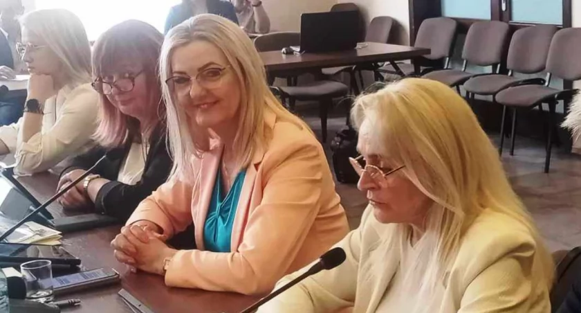 Komisja Rewizyjna wybrana: Danuta Bosak (PiS) przewodniczącą, Henryk Lipiec (Razem) zastępcą