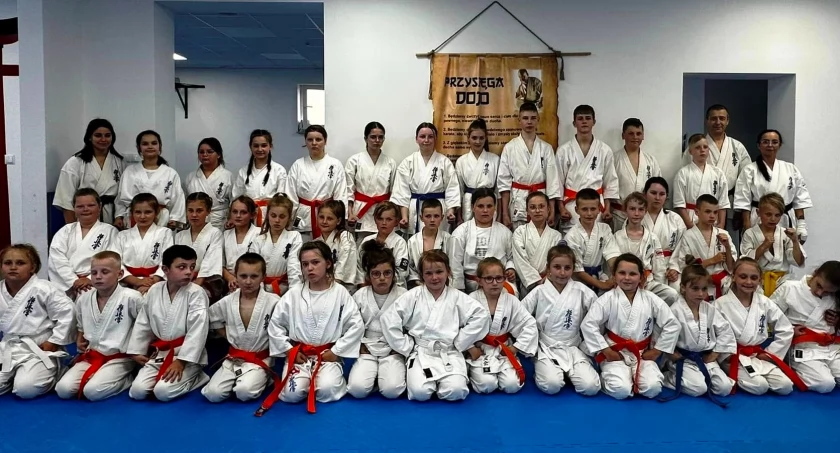 Egzamin karate w Dojo Stanin: 72 senpai z Powiatu Łukowskiego 
