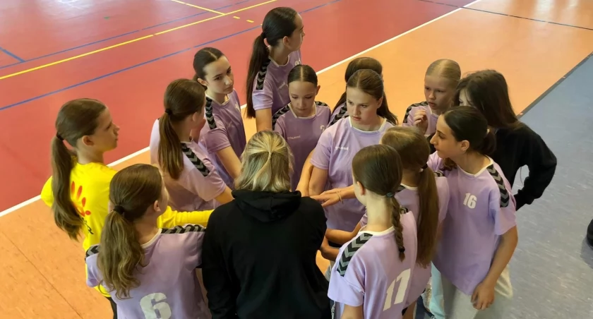Sukces UKS Jedynka Łuków - 9. miejsce na Ogólnopolskich Igrzyskach Dzieci w piłce ręcznej