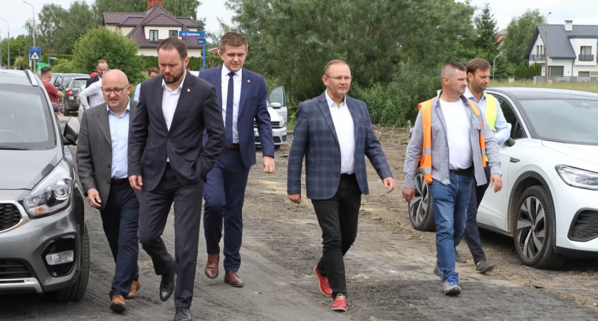 Wizytacja Wojewody Lubelskiego w Łukowie. Wizytował inwestycje drogowe 