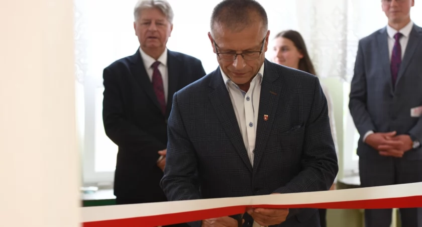 Otwarcie Izby Pamięci inżyniera Tadeusza Szenejko w Zespole Szkół w Gręzówce