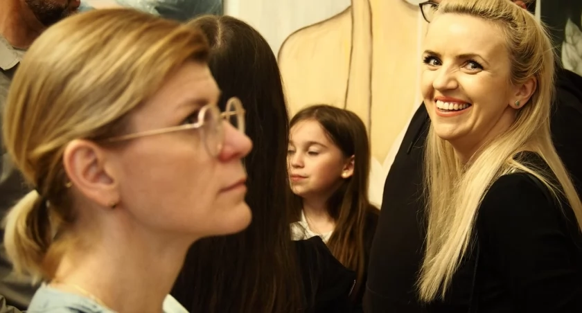 Wystawa Artystyczny Kocioł - młode artystki pod okiem Anny Karolkiewicz