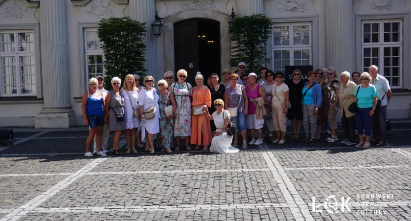 Łukowscy seniorzy na wyjeździe: Zamek Królewski i Muzeum Narodowe w Warszawie