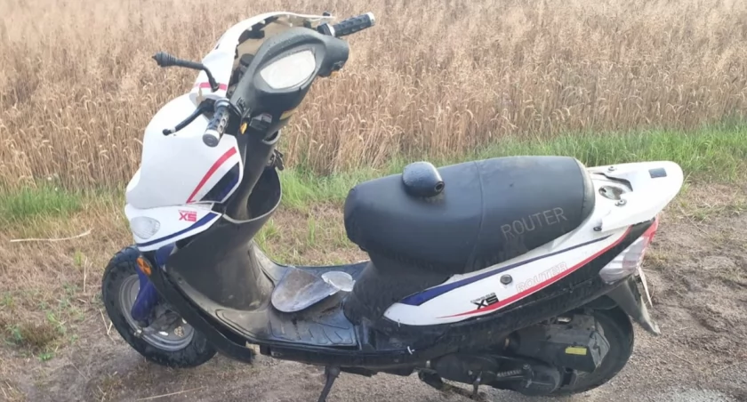 Pijany 18 - latek przewrócił się na skuterze. Zgadnij ile wydmuchał! 
