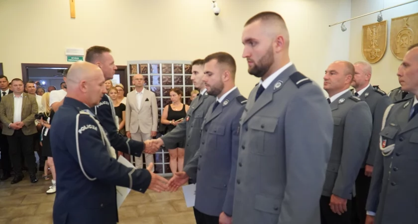 Powiatowe Święto Policji w Łukowie: Uroczystość, awanse i nagrody dla Funkcjonariuszy