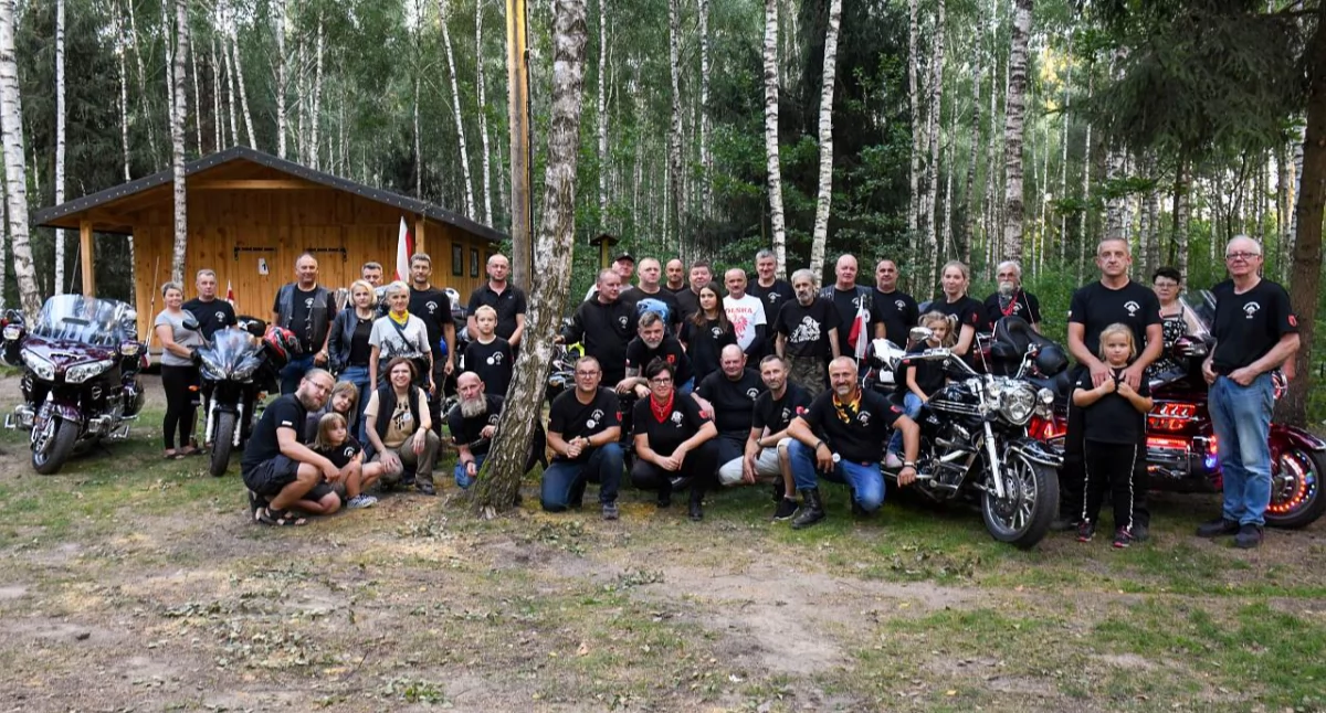 Motoweterani z Lukowa uczcili pamiec Powstancow Warszawskich (FOTO)