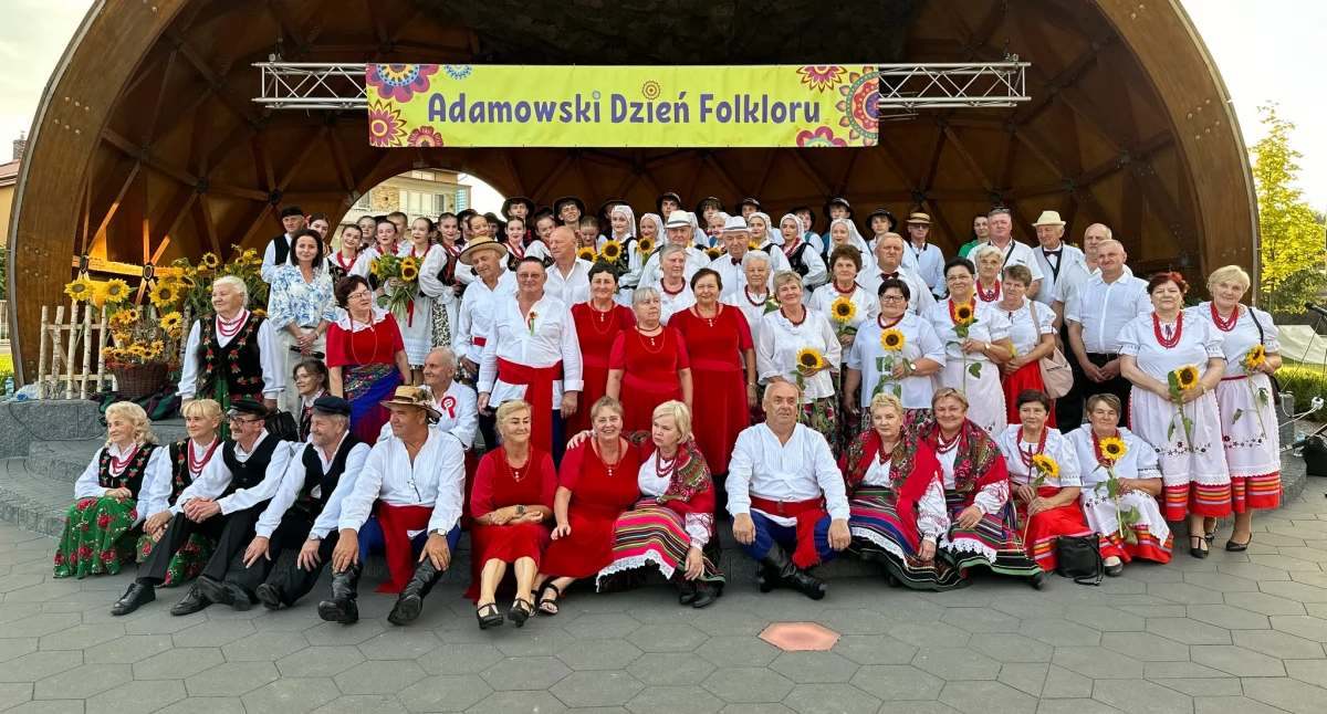 III Adamowski Dzień Folkloru – Kolorowa feta w Adamowie