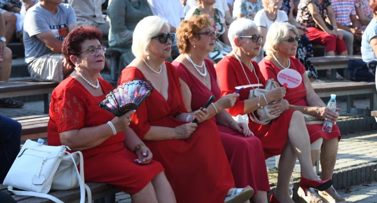 Łukowscy seniorzy maja moc. Zobacz relacje wideo z  Senioriady