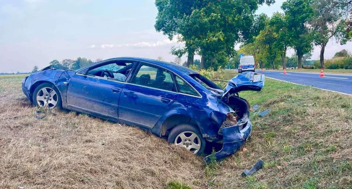 Wypadł z Audi, zginął na miejscu. W samochodzie znaleziono puszki i butelki po alkoholu