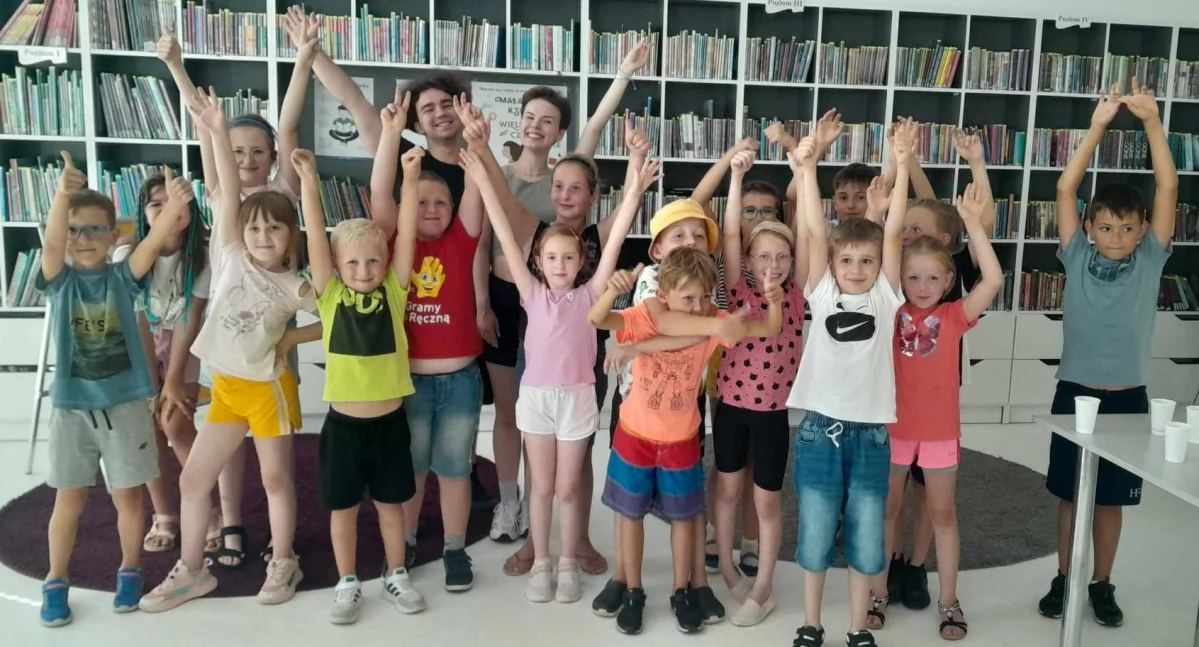 Kreatywne lato w Adamowie: Warsztaty, które rozpaliły pasję i wyobraźnię! [ZDJĘCIA]
