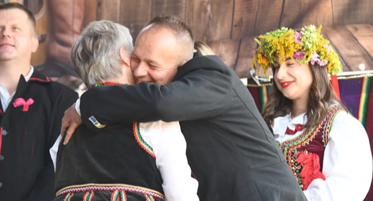 Tradycyjne wesele ludowe w Gręzówce - relacja video Zbyszka Woźniaka  