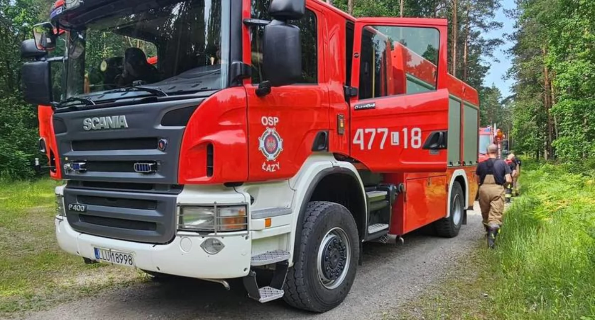 Pożar śmieci w Świdrach. Szybka interwencja strażaków