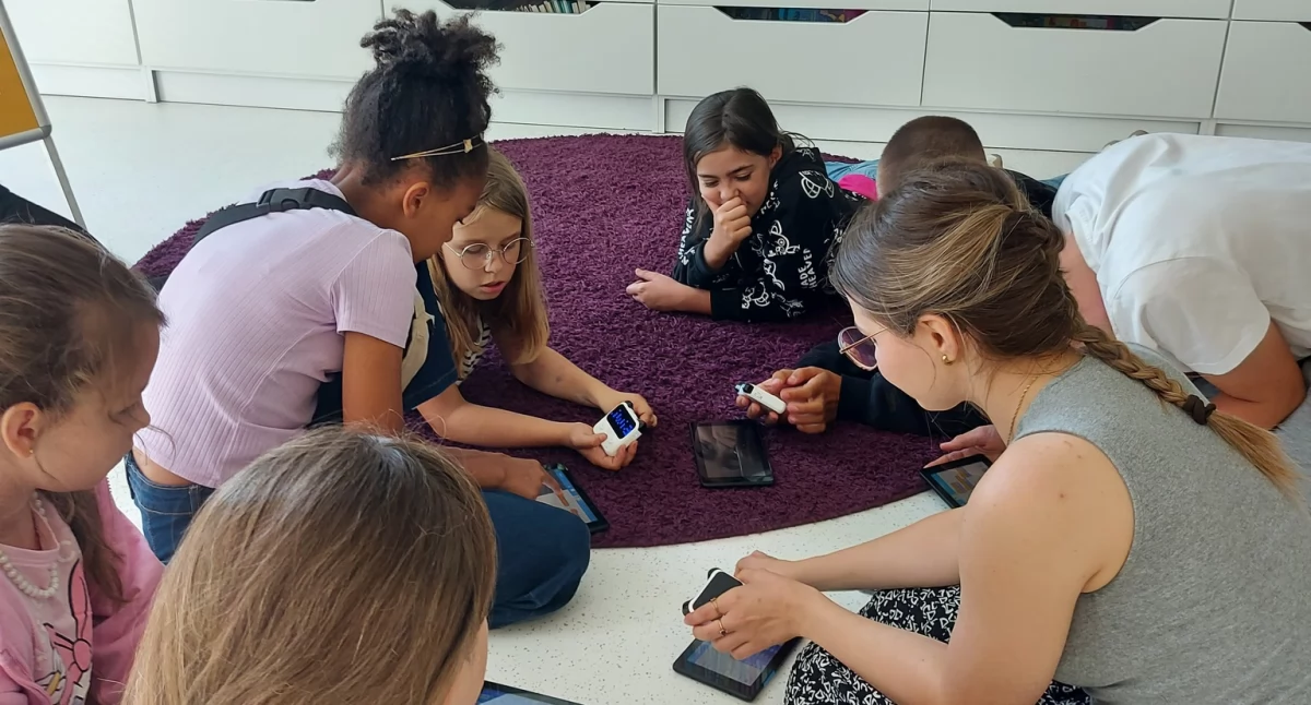 Warsztaty IT for SHE Kids w Adamowie. Roboty na Start!