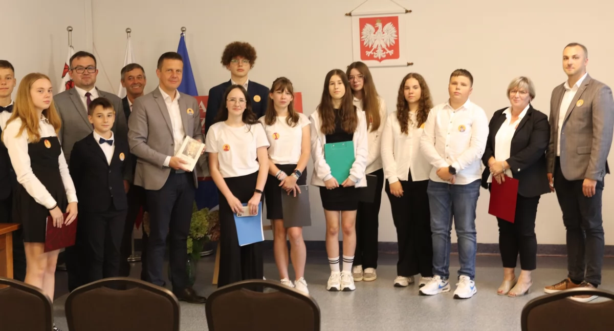Narodowe Czytanie 2024 w Wojcieszkowie: Wspólne Odczytanie 
