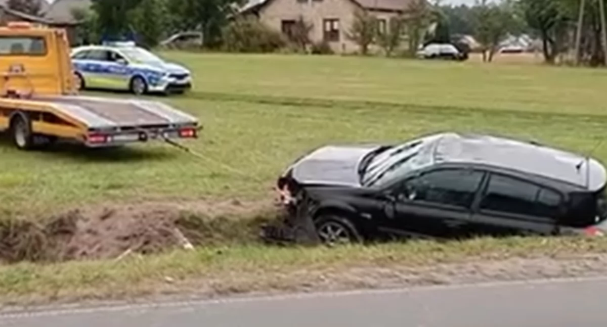 Tragiczny wypadek na drodze wojewódzkiej 808 w Świdrach