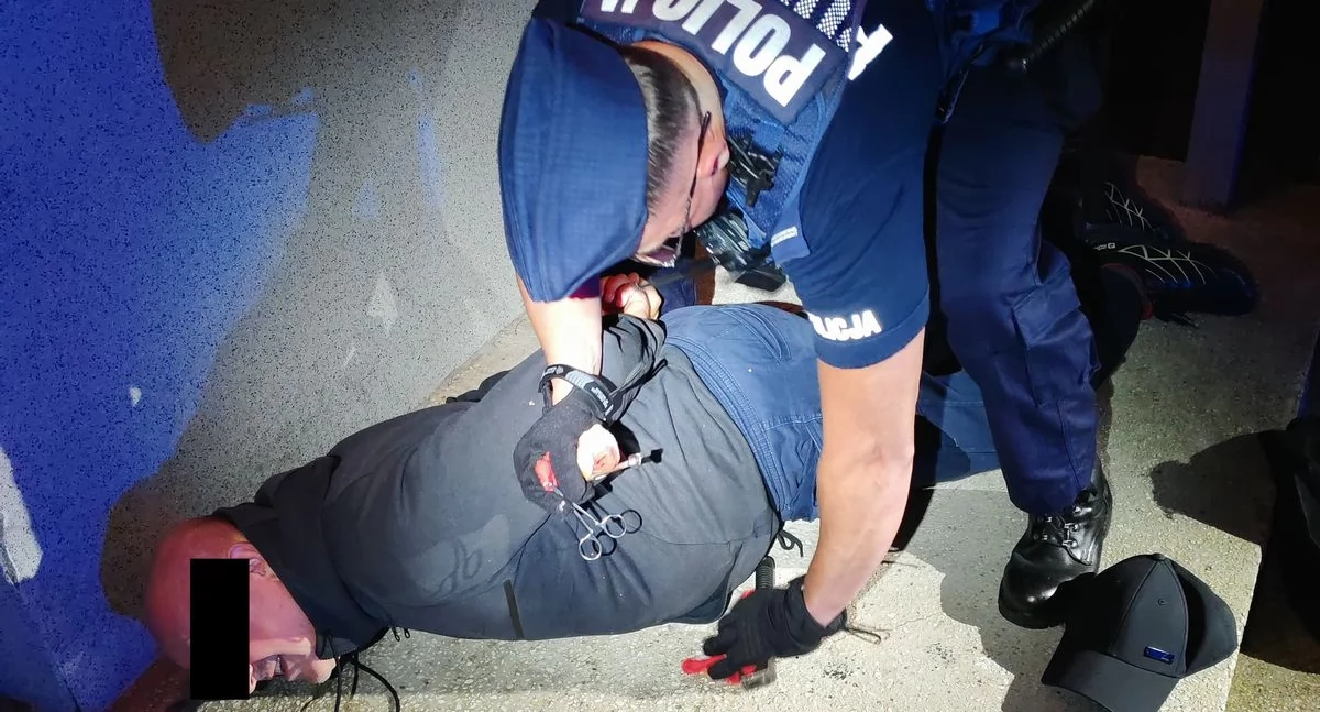 Czujny sąsiad uratował sytuację! Włamywacze złapani na gorącym uczynku